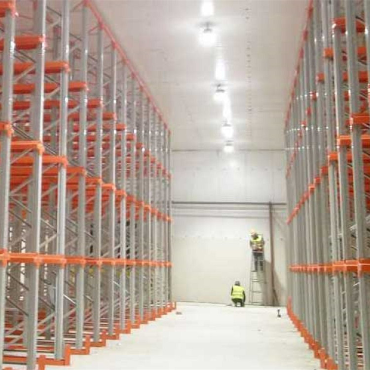 什么是貫通式倉儲(chǔ)貨架及組成和使用注意事項(xiàng)介紹